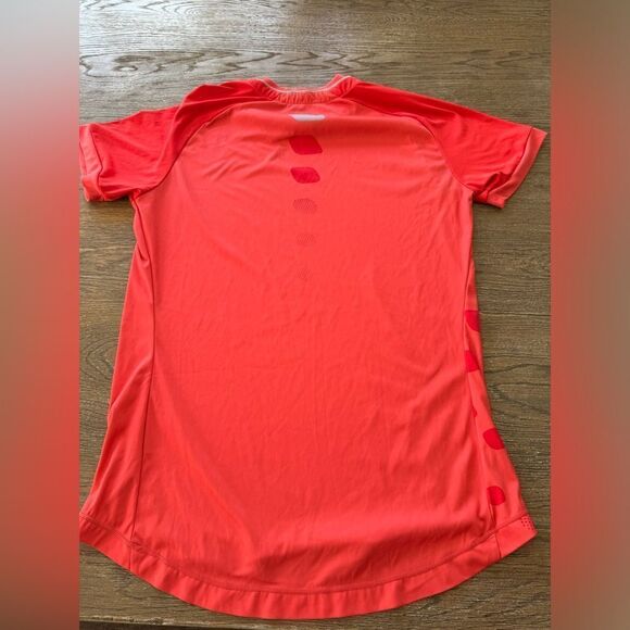 Lotto men’s shirt. Red. Size small. Italian sports design. - Picture 6 of 7